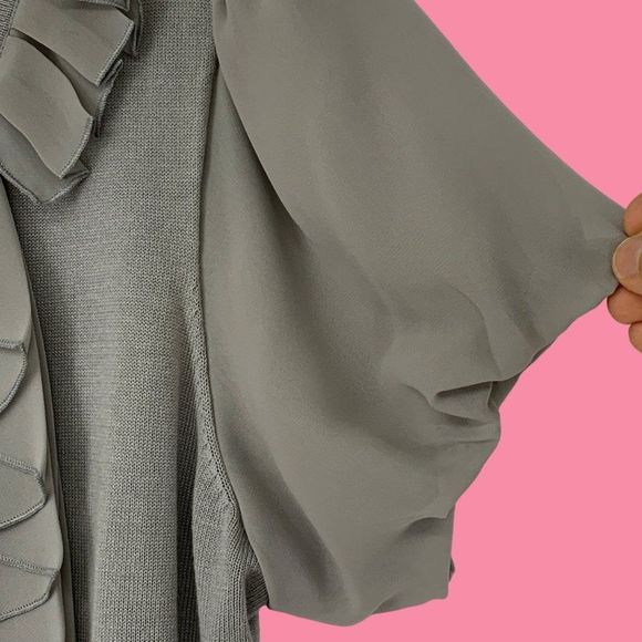 Womens Worthington Sweater Top Size M Babydoll Button Ruffle EUC 3709 Feminine - Picture 4 of 8